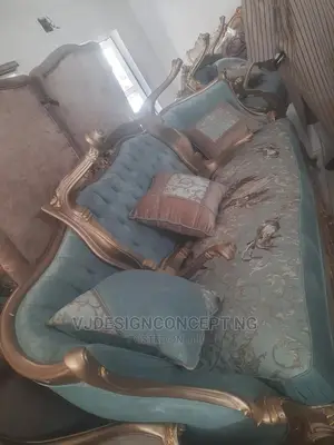 Royal Chair