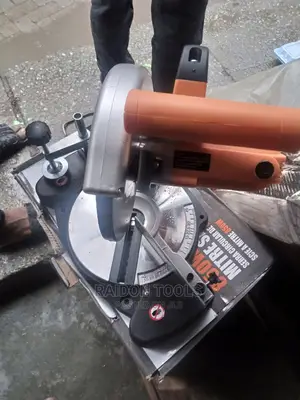 Schultz Mitre SAW 850W