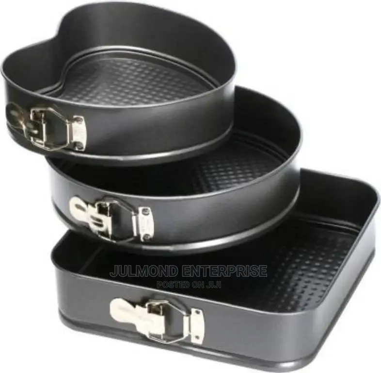 3pc Cake Mold Bakeware Set
