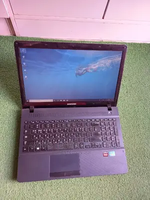 Laptop Samsung XE303C12 8GB Intel Core I5 HDD 1T