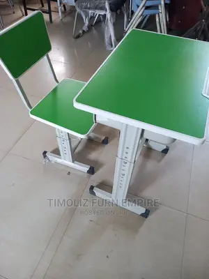 Foreign Student Desk, Made With MDF Oak Wood and Metal Leg