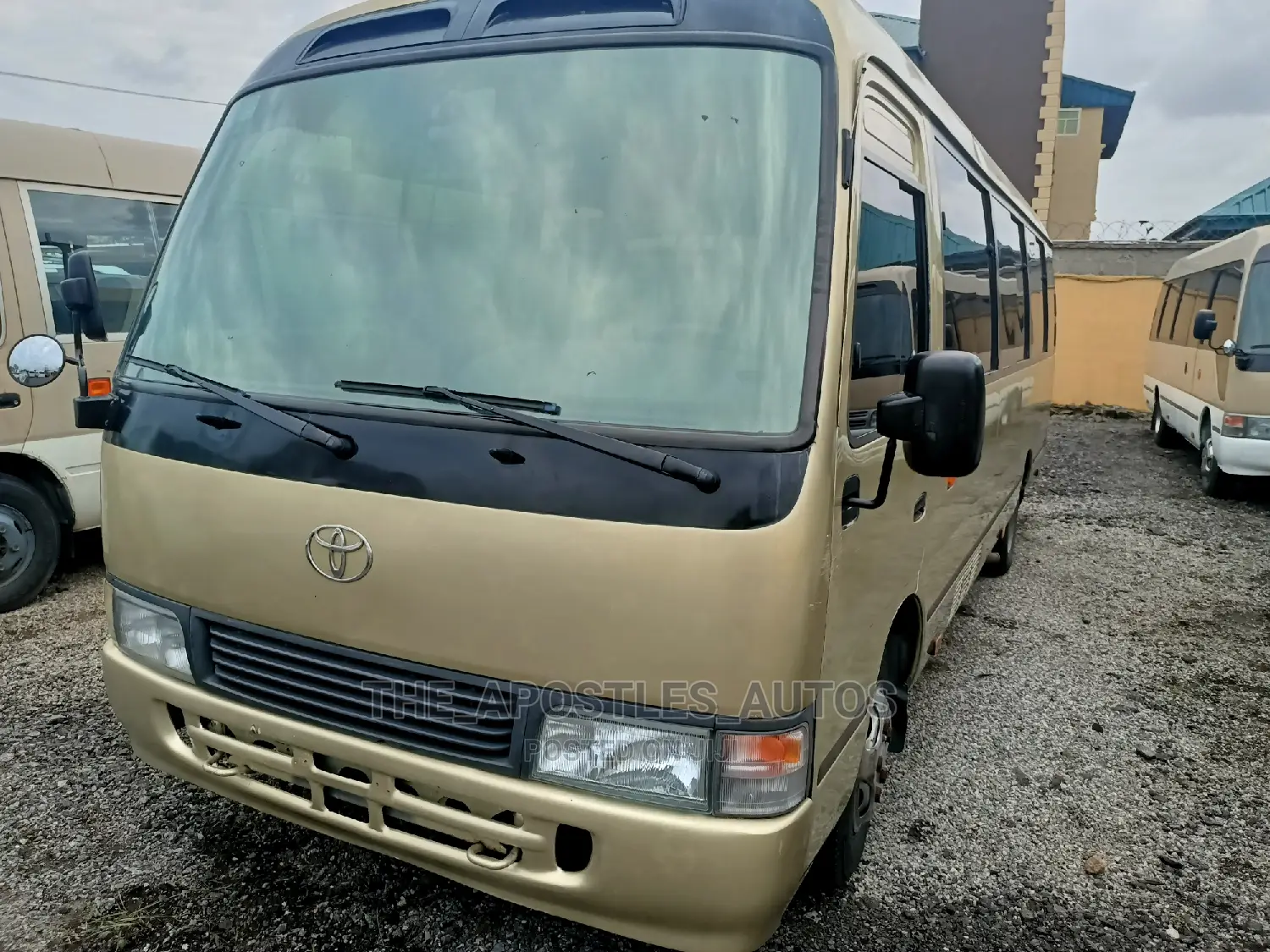 Toyota Coaster 2009 Gold