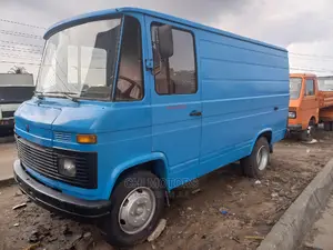 Mercedes-Benz T1/TN 2003 Blue