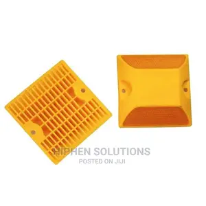 Resistance to Water Safety Road Stud