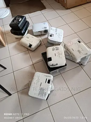 UK Used Projectors With HDMI