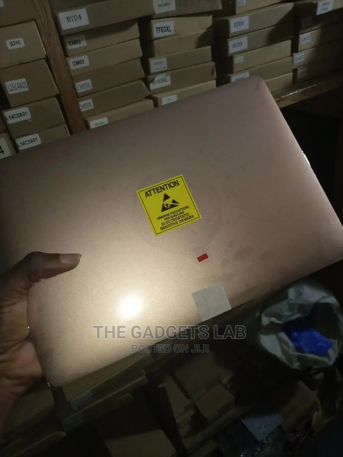 Macbook Air M1 Ship 2020 Screen