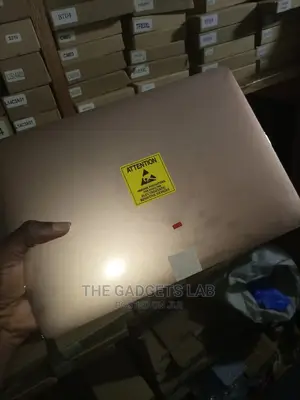 Macbook Air M1 Ship 2020 Screen
