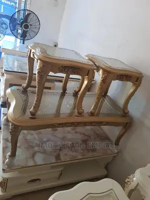 Royal Center Table