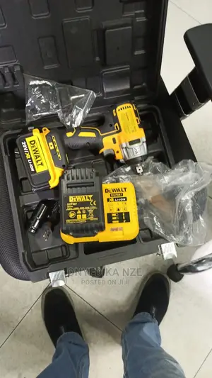 De Walt Drill Machine