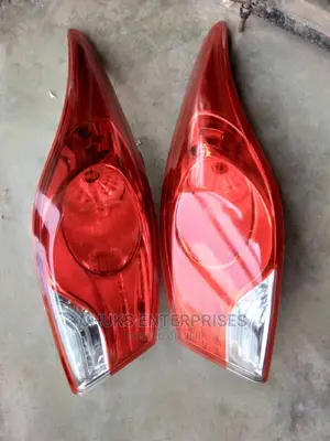 Hyundai Elantra 2012 Rear Light