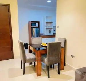 A Standard 4 Dinning Set With Glass Top
