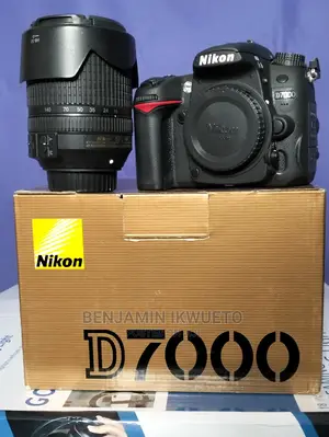Nikon Digital Camera D7000 With 18-105mm Lens
