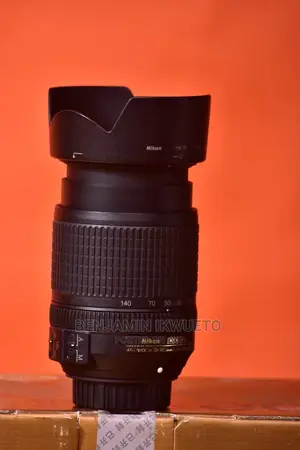 Nikon Lens 18-140mm UK Used