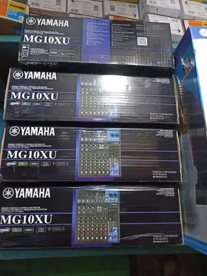 Yamaha MG10XU Mixer
