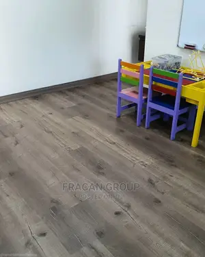 Top Quality Vinyl Wood-Like Floor. Water Resistant