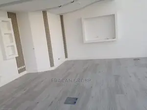 Classy Vinyl Wood-Like Floor.