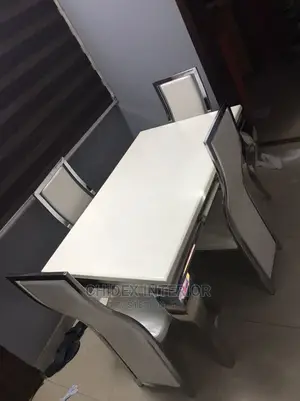 Marble Dining Table 4 Seaters
