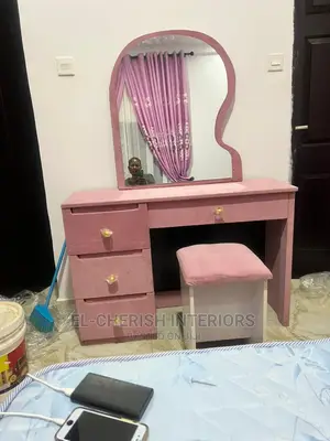 Royal Pink Lady Bed