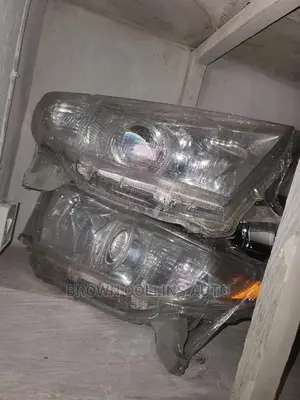 Headlamp Toyota Highlander 2011-2013