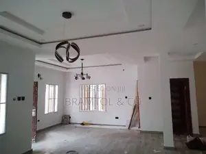 5bdrm Townhouse / Terrace in Mabushi for rent