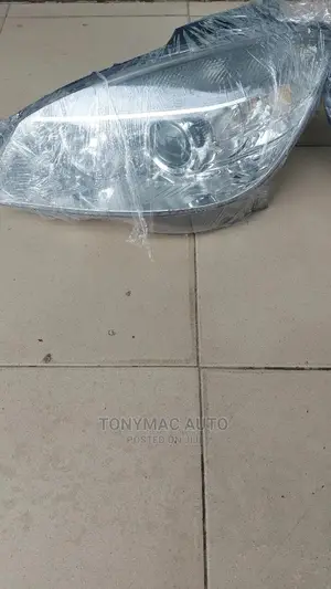 Mercedes-benz C300 2008 To 2010 Headlights