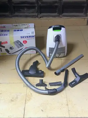 Severin Vacuum Cleaner With S'power Snowlight Bag