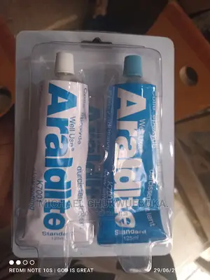 Araldite Glue