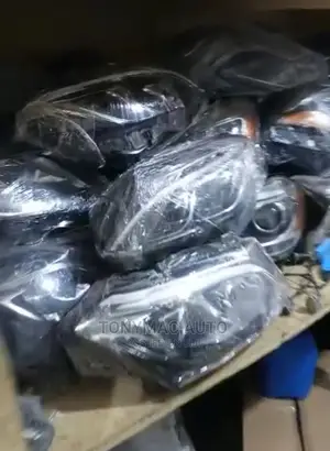 Headlights for Mercedes-Benz Glk,ML350,Gle,E350,C300,Cla,Gla