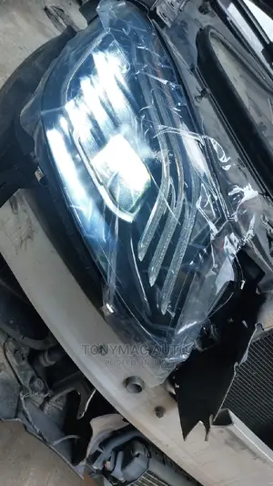 Mercedes-Benz S-Class S550 2020 Maybach Headlights