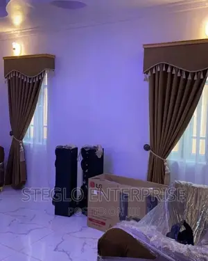 Hybrid Turkish Curtains and Pallete