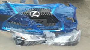 Lexus Es 350 Front Bumper and Set of Headlamps 2020 Direct