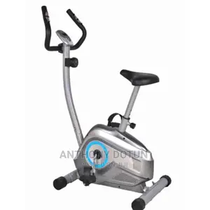 Stationary 8-Gear Magnetic Exercise Bike Seat Adjustment