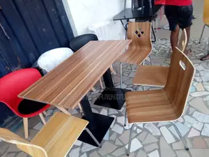 Wooden Restaurant 4 Chairs With Tables