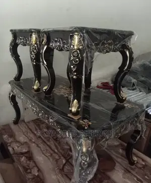 Center Table With 6 Side Stools