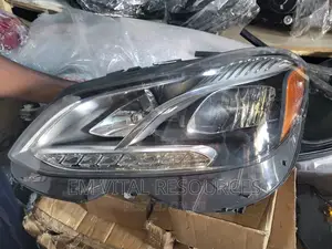 Mercedes Benz E Class 212 Head Light