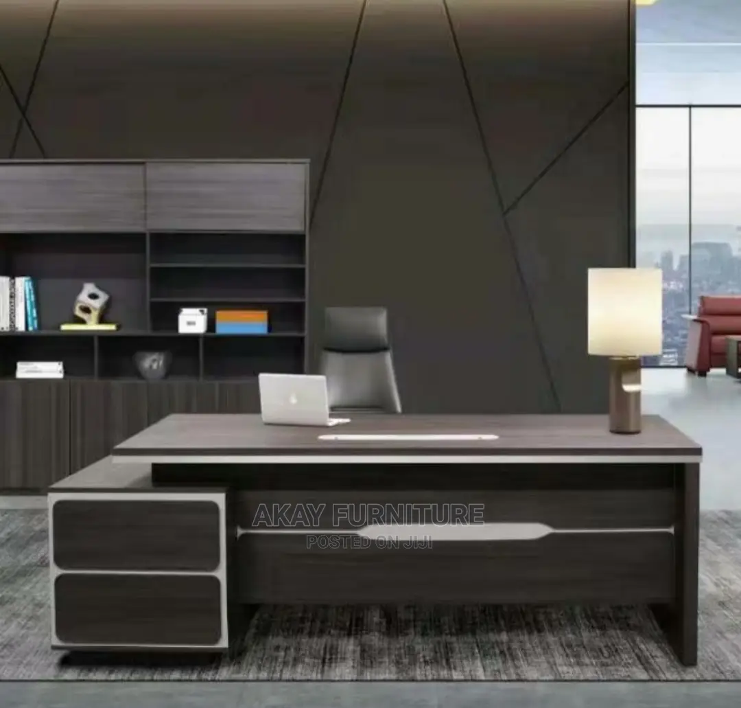 Executive Table 2meters