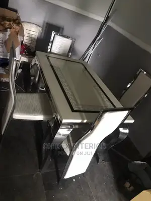 Marble Versece 4 Seaters Dining Table