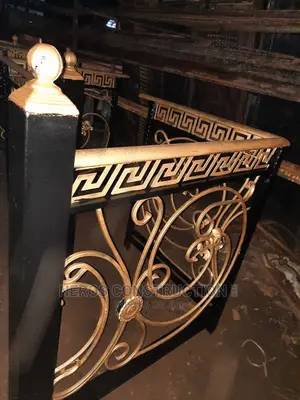 Curly Rail Sample