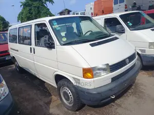 Volkswagen Transporter 2002 White