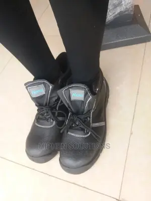 Strong Sole Safety Boots