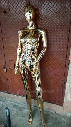 Size 8 Gold Female Faceless Mannequin With Shakara Hands
