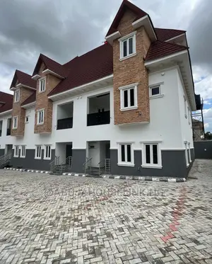 4bdrm Duplex in Gwarinpa for sale