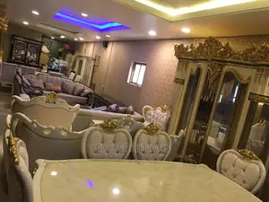 Royal Standard Dining Sets for the Best of Your Homes
