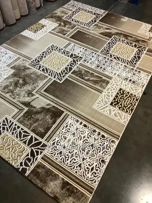 5x7fts,7x10,4x6 Brown N Cream Center Rug
