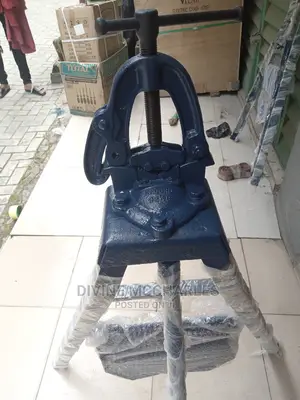 21⁄2" Record Plumping Standing Vice