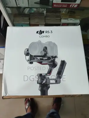 DJI RS 3 Gimbal Stabilizer Combo