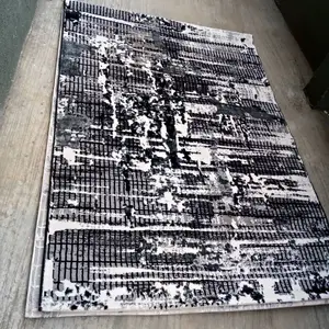 7x10 Turkey Center Rug