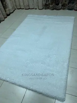 5x7fts White Turkey Shaggy Center Rug(7x10,4x6,3x5)