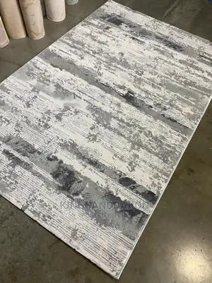 5x7fts Cream and Gray Turkey Center Rug(7x10,4x6,3x5)