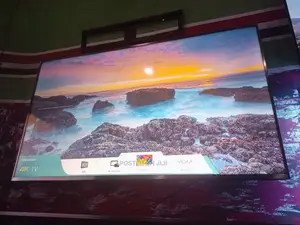 UK Used 49/50 Inches Hisense Curve Smart TV